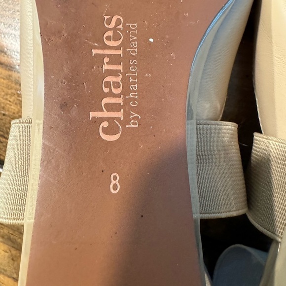 Charles by Charles David Low Wedge Sandal in Nude w/elastic ankle wrap. Size 8 - Picture 7 of 9